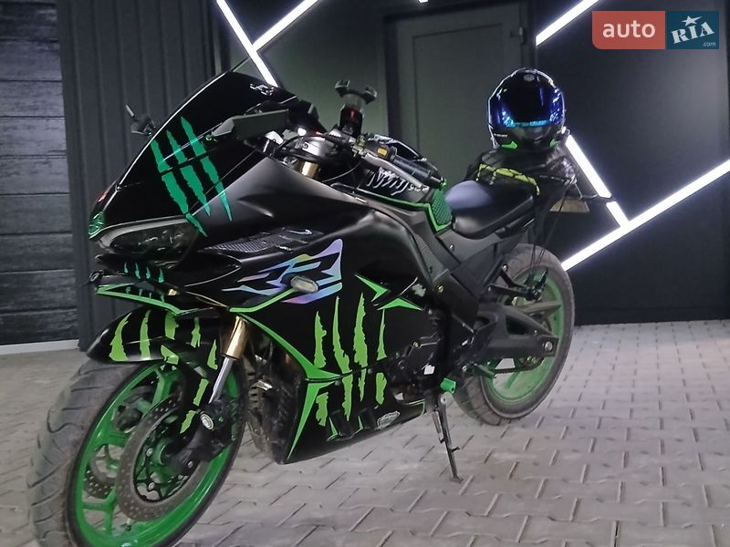 Мото Spark SP 300RS-2