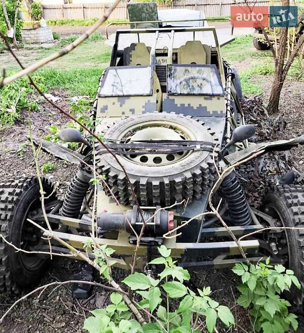 Багги / Гоночный автомобиль