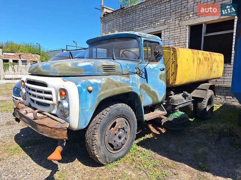 Поливомоечная машина