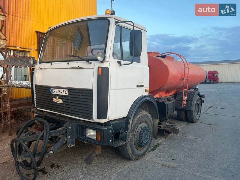 Поливомоечная машина