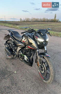 Ціни Bajaj Спортбайк