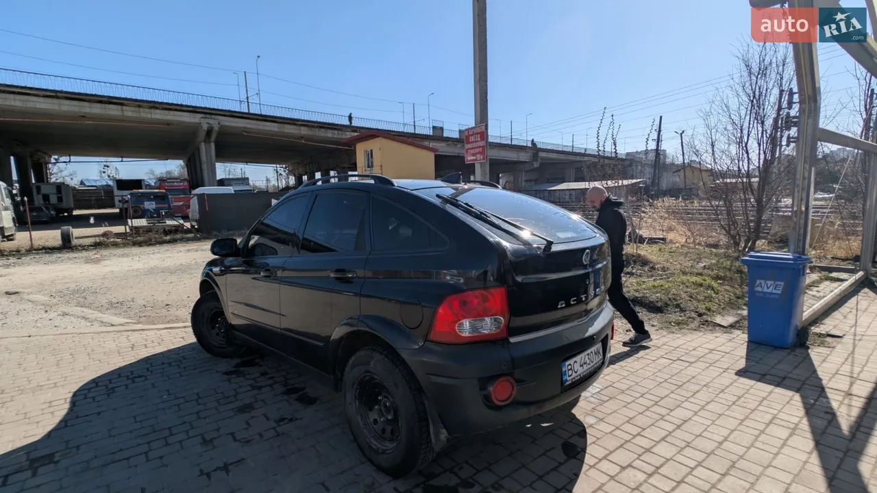 2011 SsangYong Actyon - мініатюра 5