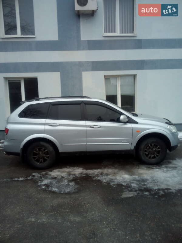 Позашляховик / Кросовер SsangYong Kyron