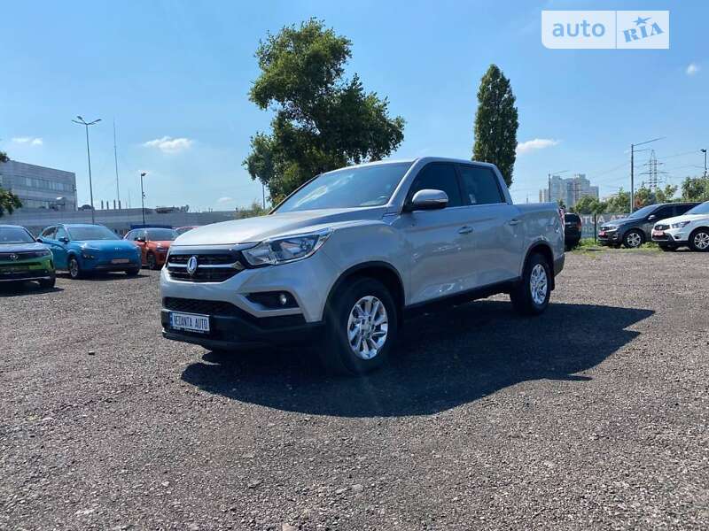 Пикап SsangYong Rexton Sports