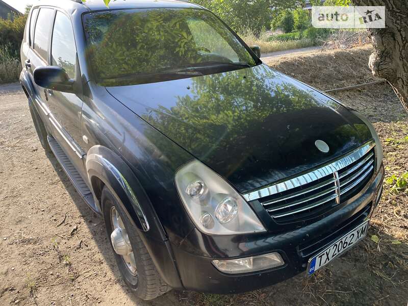 Седан SsangYong Rexton