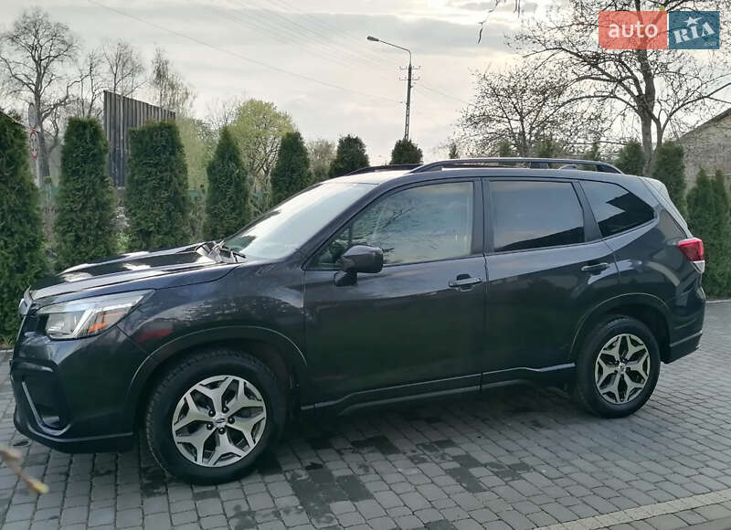 Позашляховик / Кросовер Subaru Forester