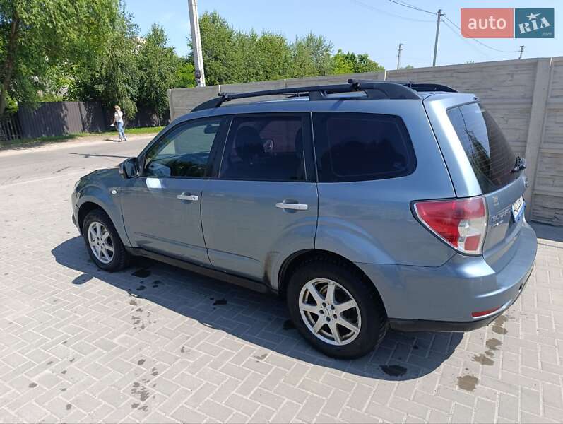 Внедорожник / Кроссовер Subaru Forester 2011 в Рожище