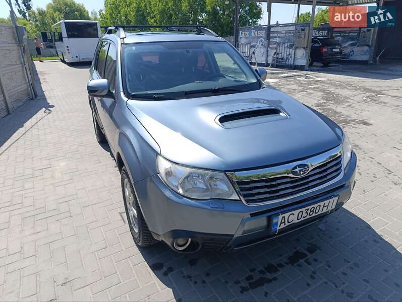 Внедорожник / Кроссовер Subaru Forester 2011 в Рожище