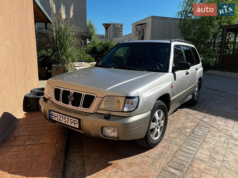 Subaru Forester 2000