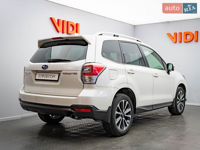 Позашляховик / Кросовер Subaru Forester 2017 в Києві