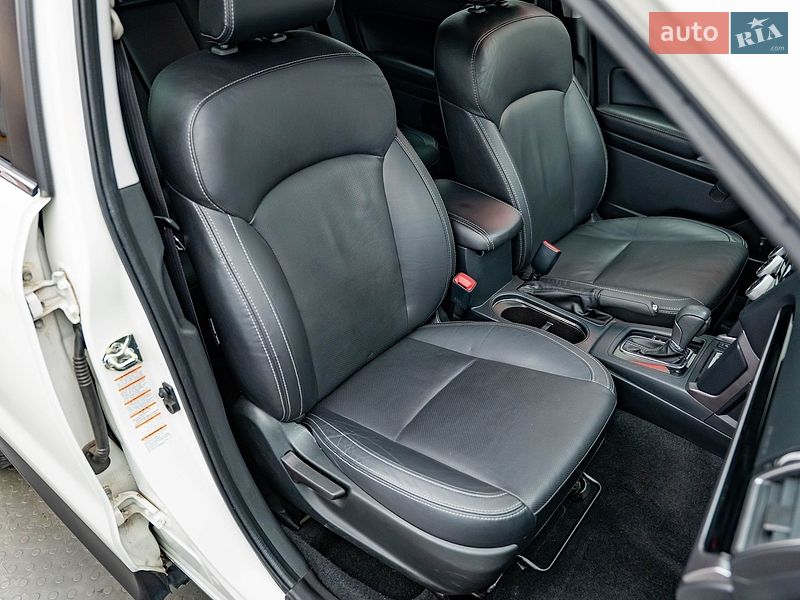 Позашляховик / Кросовер Subaru Forester 2017 в Києві