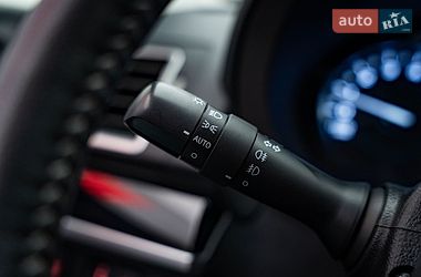 Позашляховик / Кросовер Subaru Forester 2017 в Києві