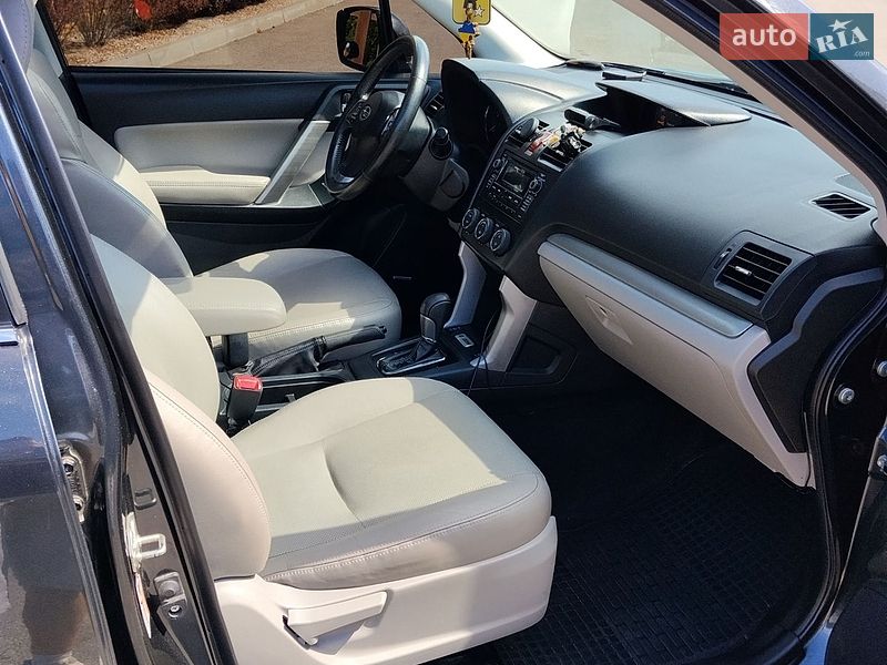 Позашляховик / Кросовер Subaru Forester 2015 в Дніпрі