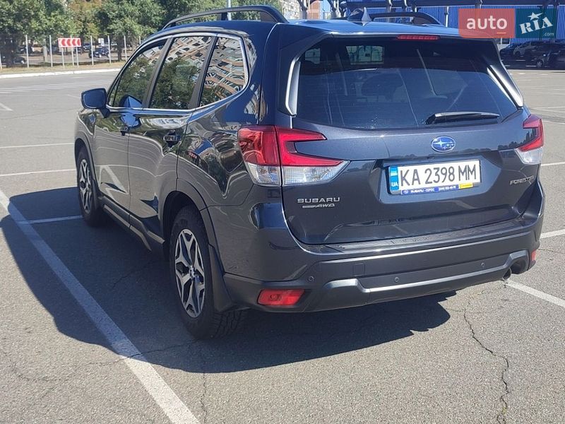 Внедорожник / Кроссовер Subaru Forester 2019 в Киеве