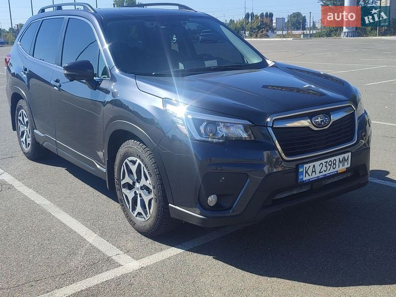 Внедорожник / Кроссовер Subaru Forester 2019 в Киеве