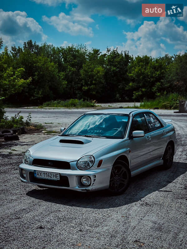 Седан Subaru Impreza WRX