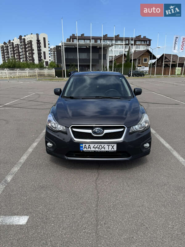 Хетчбек Subaru Impreza