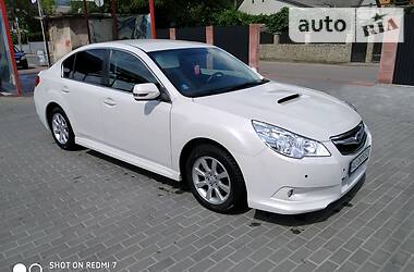 Subaru Legacy  2011