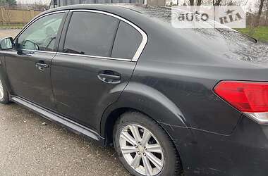 Subaru Legacy  2011