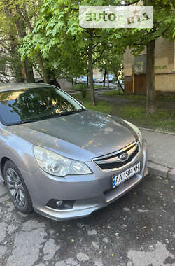 Subaru Legacy  2010