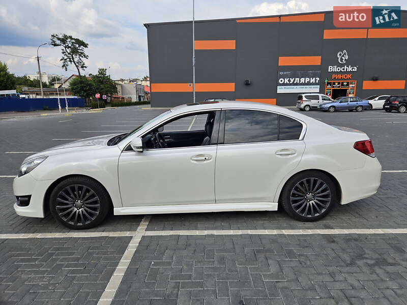 Седан Subaru Legacy