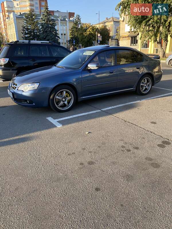 Седан Subaru Legacy