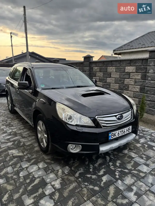 Subaru Legacy 2011
