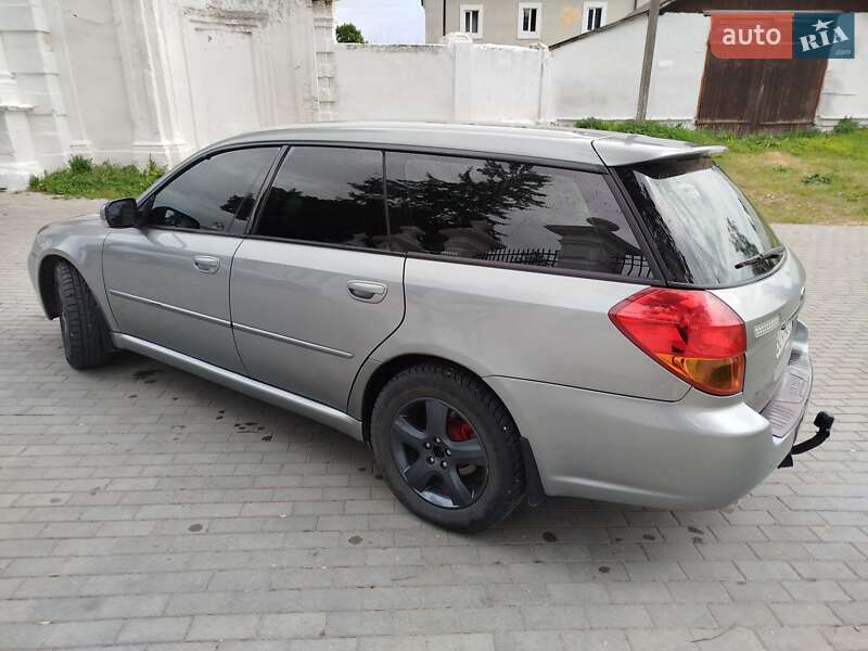 Универсал Subaru Legacy