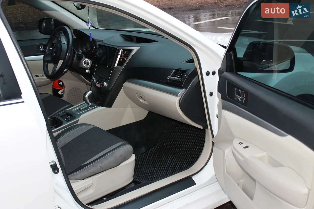2011 Subaru Legacy - мініатюра 2