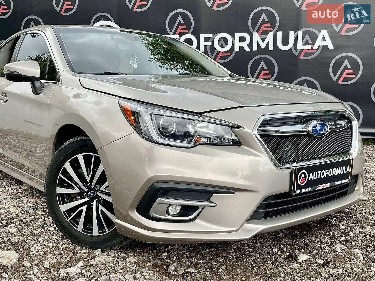 2017 Subaru Legacy - мініатюра 2