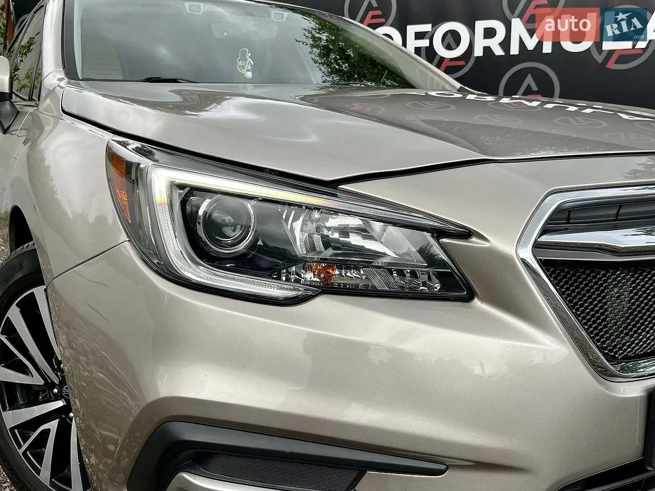 2017 Subaru Legacy - мініатюра 3