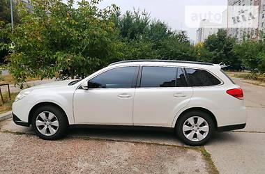 Subaru Outback  2011