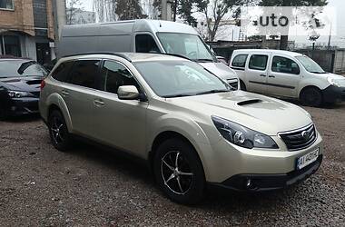 Subaru Outback  2010