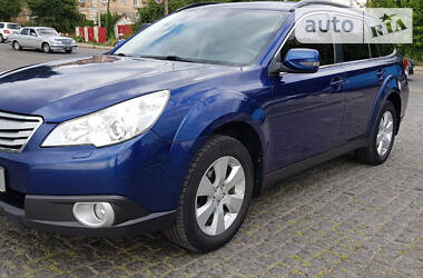 Subaru Outback  2011