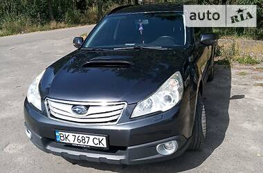 Subaru Outback  2011