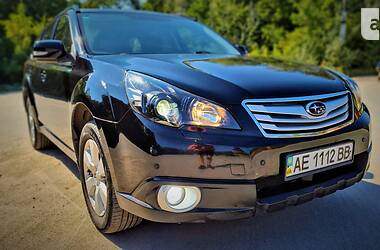 Subaru Outback Official Maximal 2010