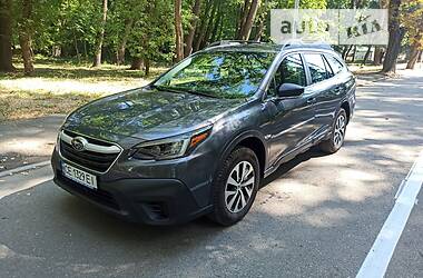 Subaru Outback  2021