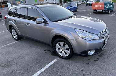 Subaru Outback  2010
