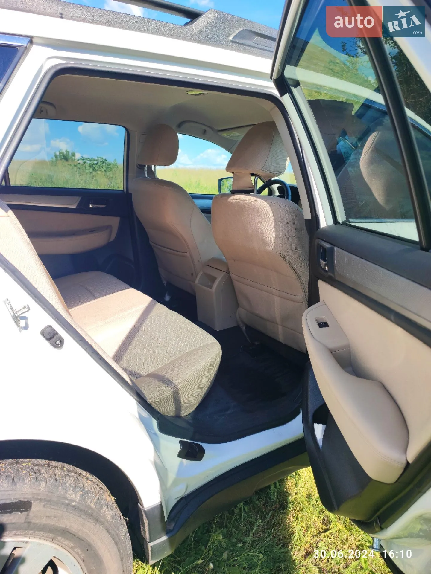 Subaru Outback 2017 VIN 4S4BSACC4H3438993 фото оголошення 8 з 9