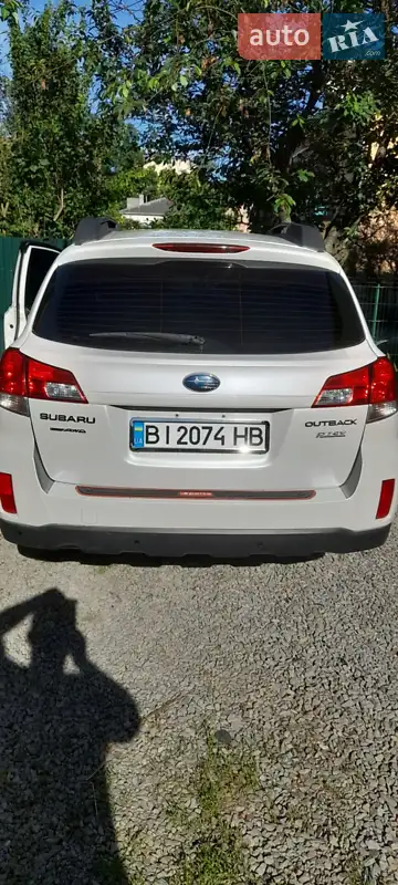 Subaru Outback 2011