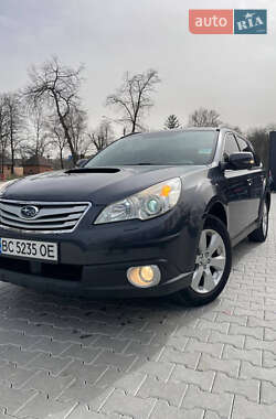 Subaru Outback  2010