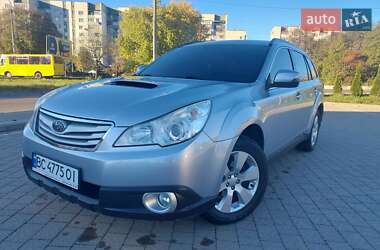 Subaru Outback 2011