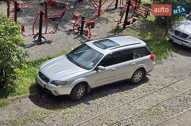 Subaru Outback 2005