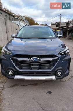 Subaru Outback  2022