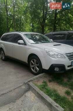 Subaru Outback 2014