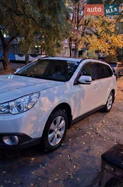 Subaru Outback  2011