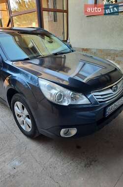 Subaru Outback  2010