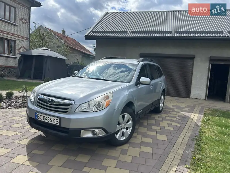 Subaru Outback 2011