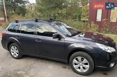 Subaru Outback  2011