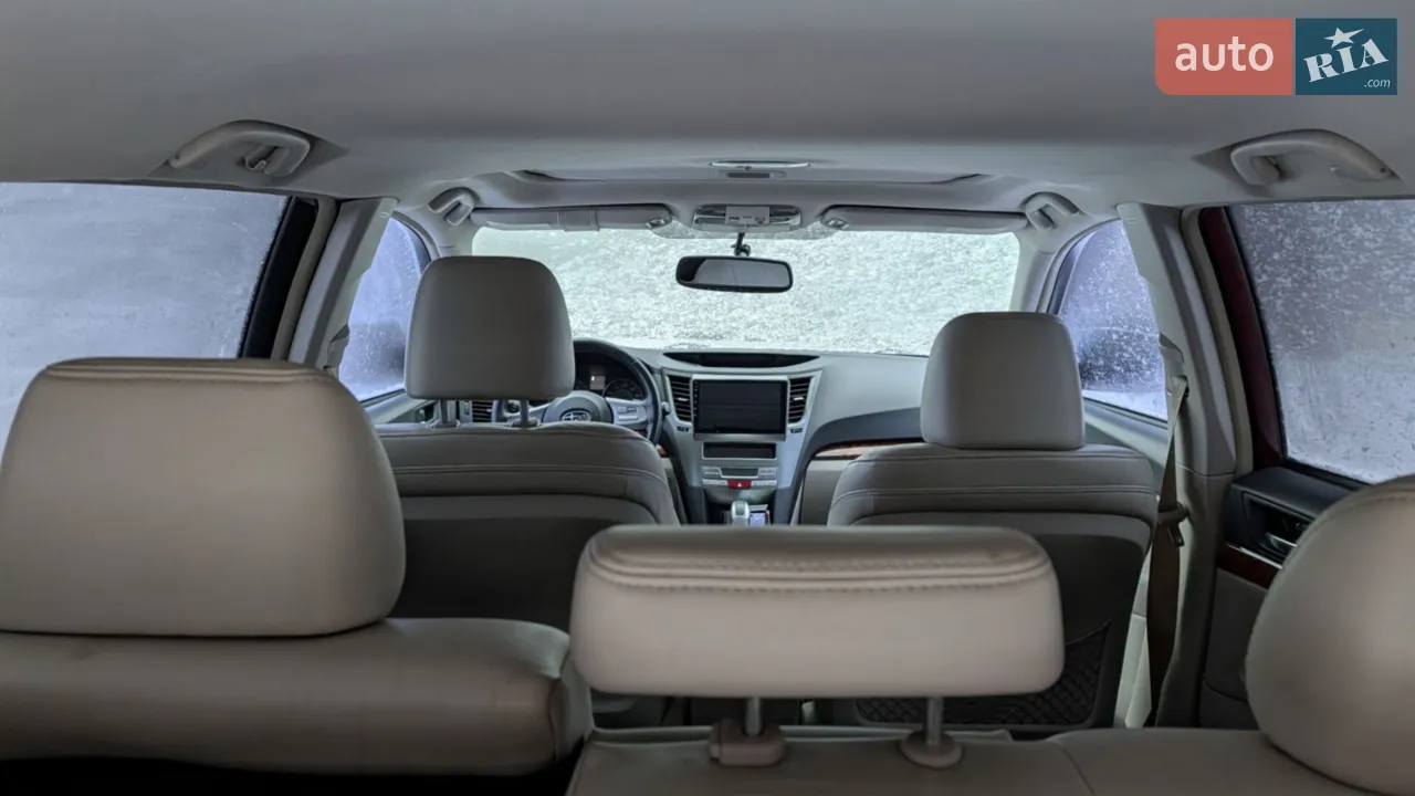 2011 Subaru Outback - мініатюра 2